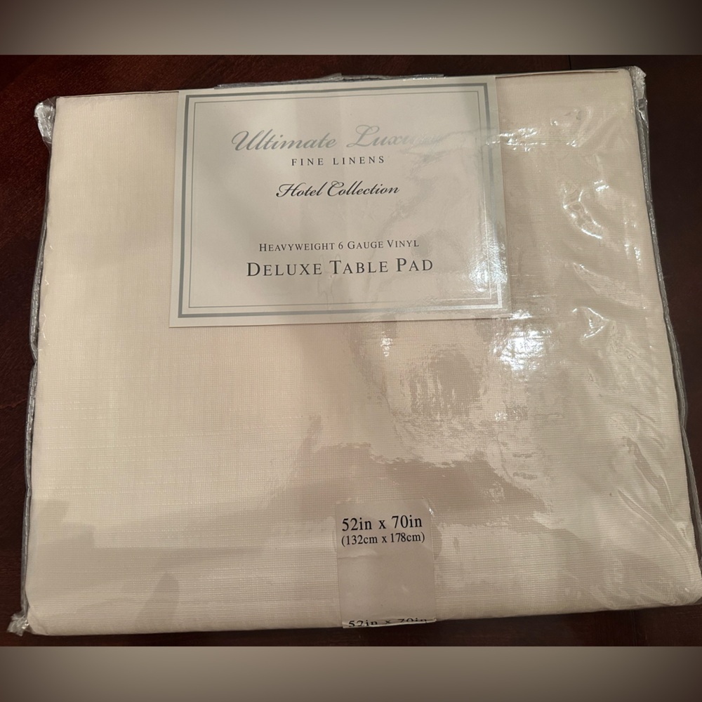 Ultimate Luxe Fine Linens Deluxe Table Pad NWT